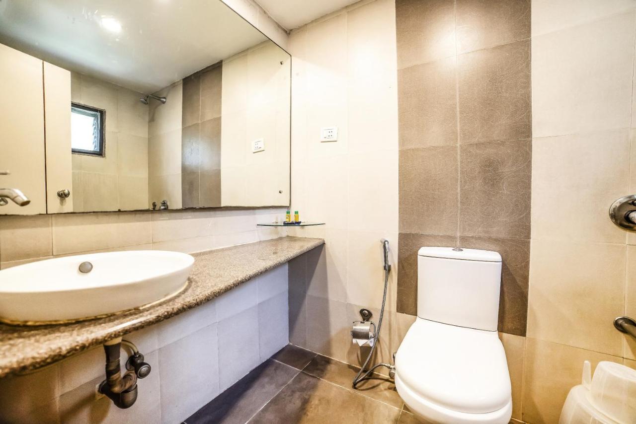 Fabhotel Flamingo Anna Nagar チェンナイ エクステリア 写真