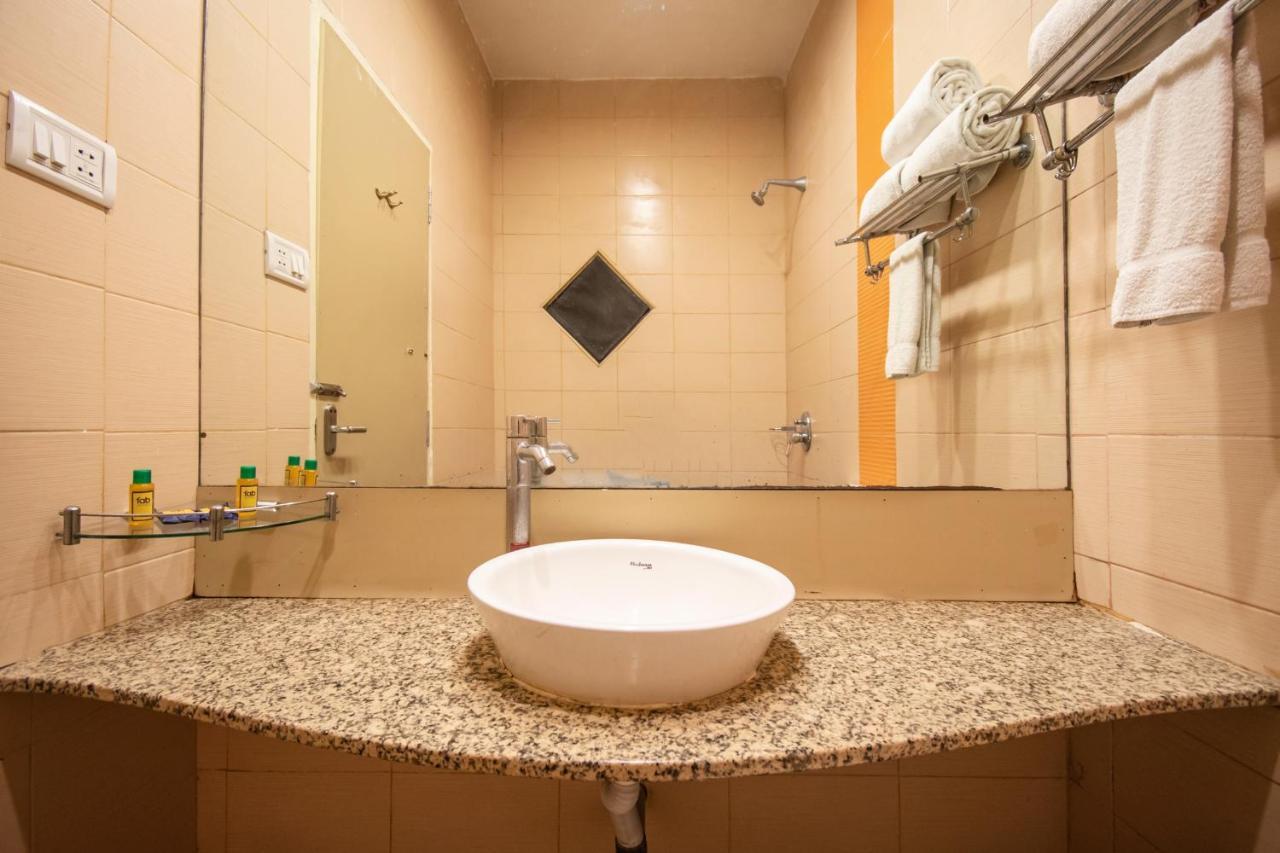 Fabhotel Flamingo Anna Nagar チェンナイ エクステリア 写真